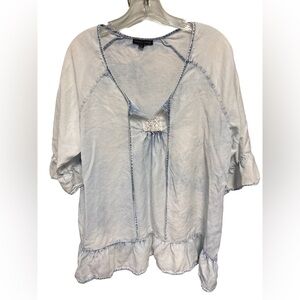 Signature Studio Women's Large Light Wash Peasant Top